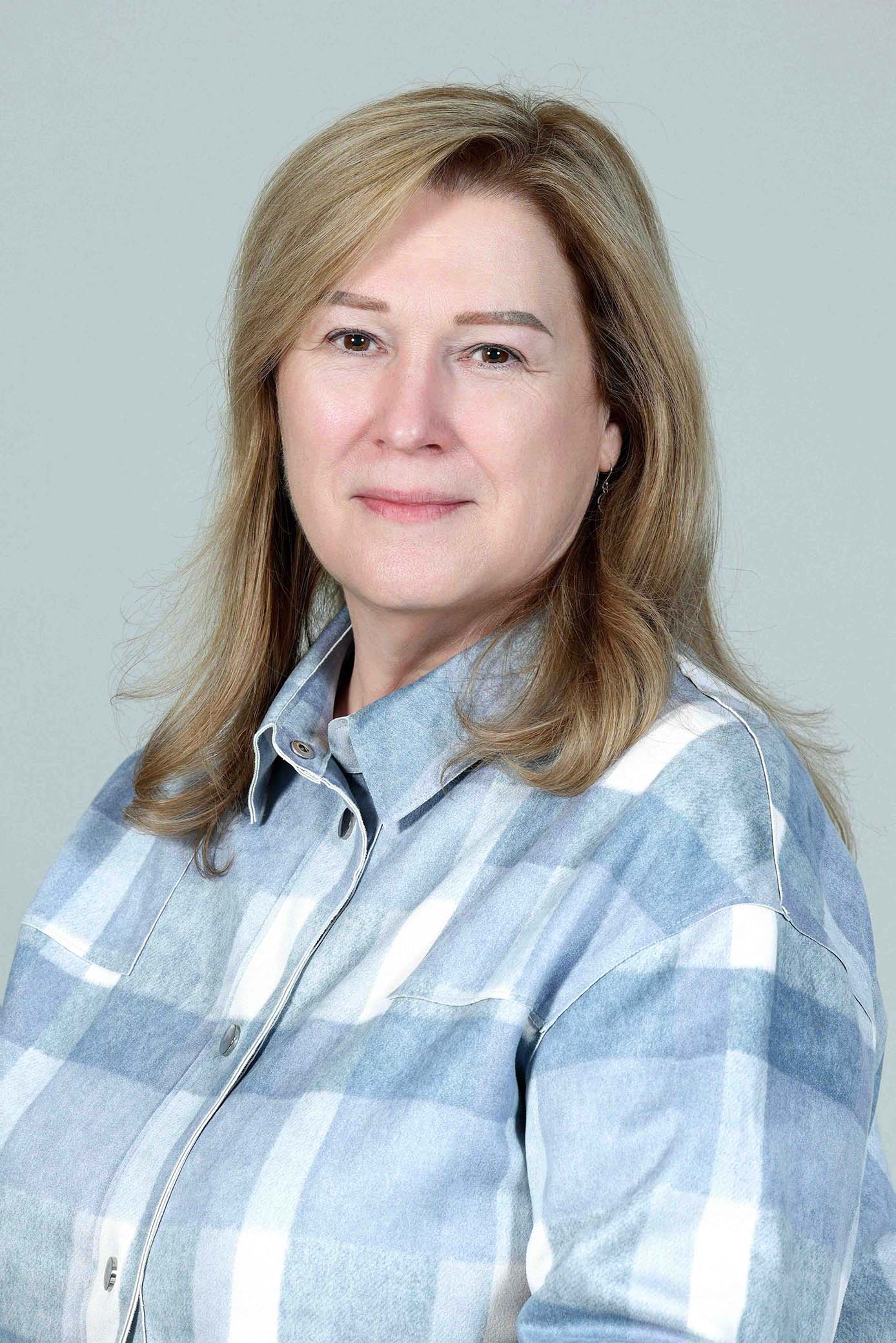 McKemey-SuzanneMcKemey-ECC-TeacherLibrarian-20110100-ECC-small-small-180.jpg